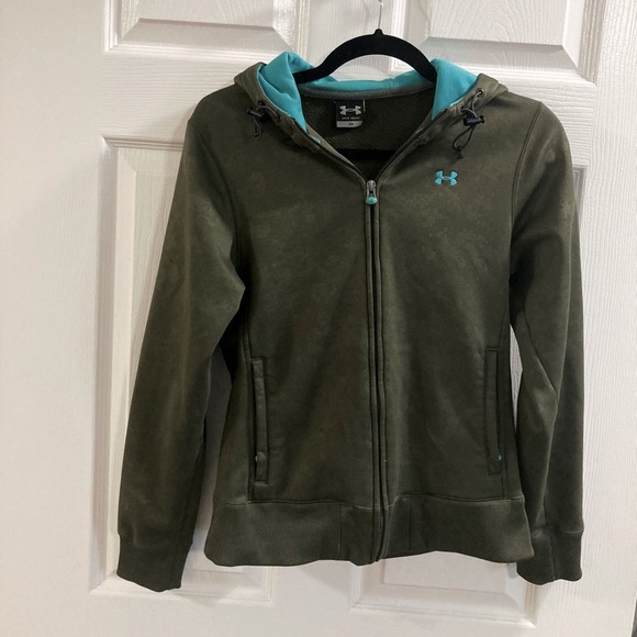 Under armour hoodie - Picture 1 of 3